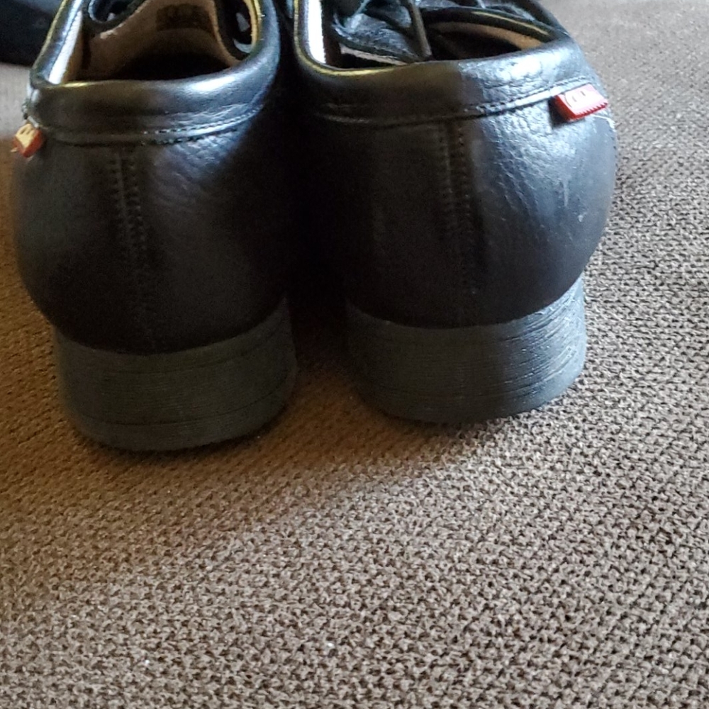 Clarks - Picture 2 of 2